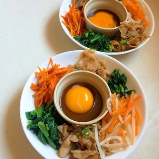 夏休みのお昼に ビビンバ丼の具　あとは乗せるだけ